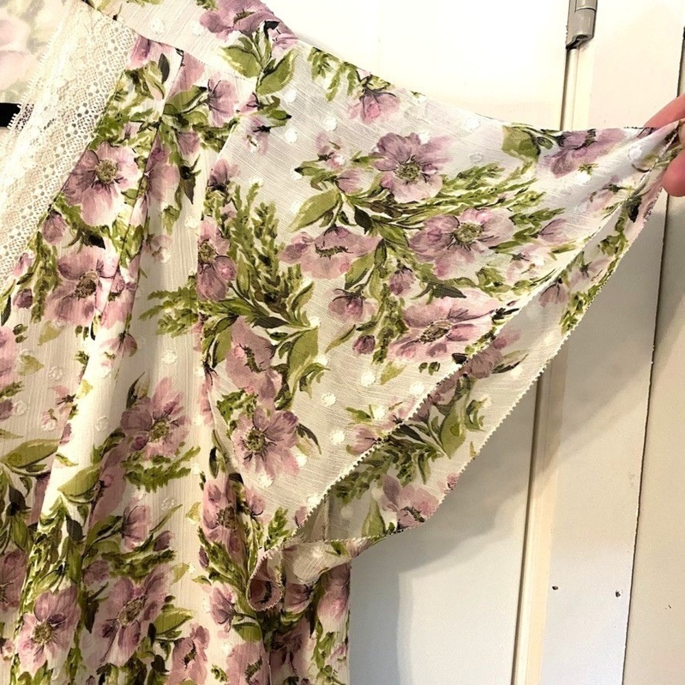 Torrid 2 Floral‎ Clip Dot Chiffon Lace Trim Flutter Sleeve Blouse Purple Green - Picture 5 of 14